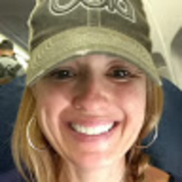 Meet your Posher, Lisa - Picture 1 of 1